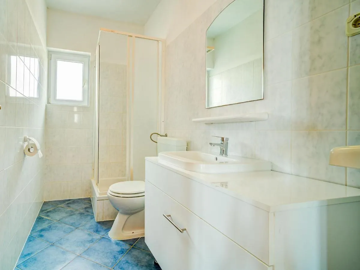 Holiday Home Melandura By Interhome Dinjiska