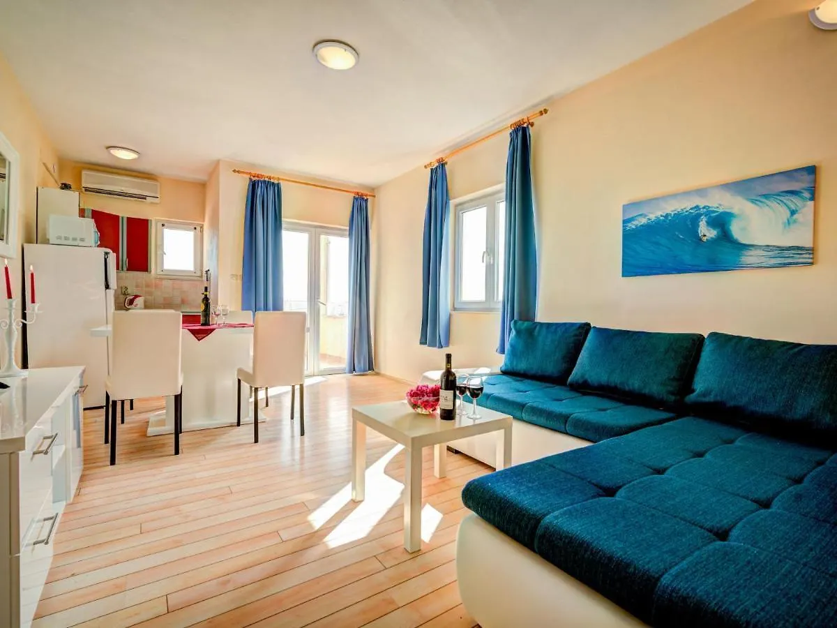 Holiday Home Melandura By Interhome Dinjiska