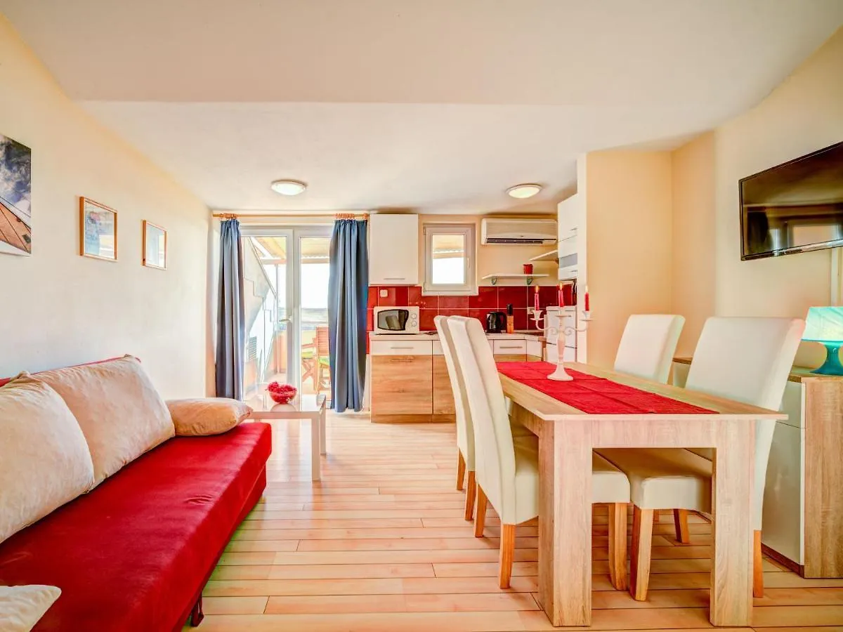 Holiday Home Melandura By Interhome Dinjiška